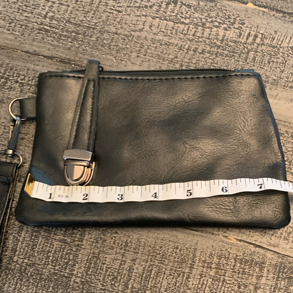 Unbranded Faux Black Leather Wristlet, NWOT - Picture 2 of 3